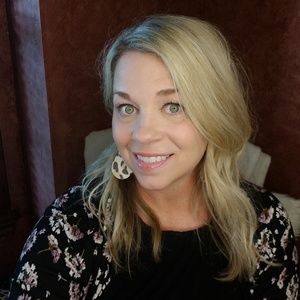 Meet your Posher, Jen